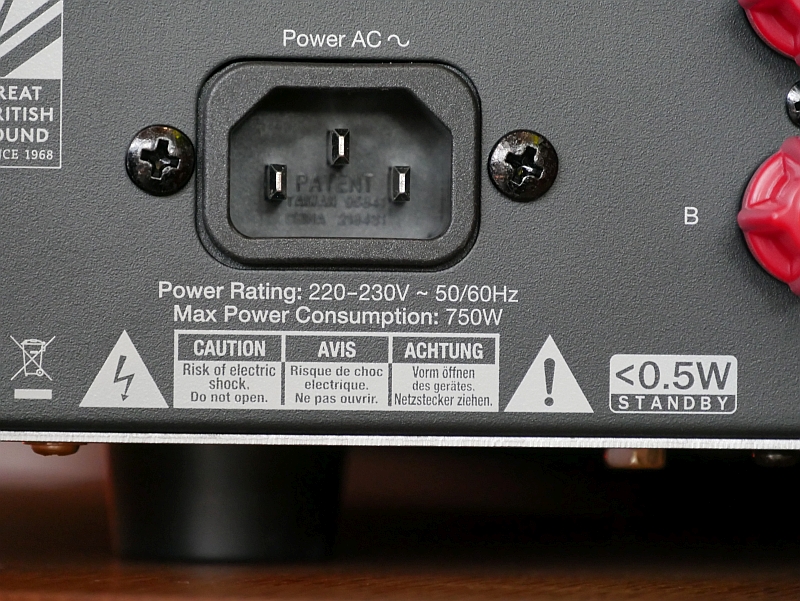 Cambridge CXA 81 Netzanschluss mit Verbrauchswerten