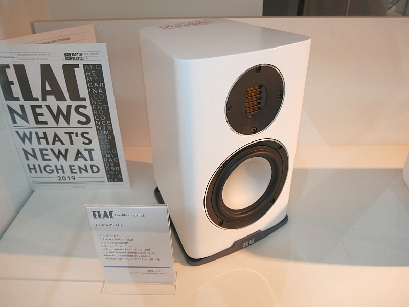 ELAC Carina BS 243.4 von vorne ELAC Carina BS 243.4 von vorne