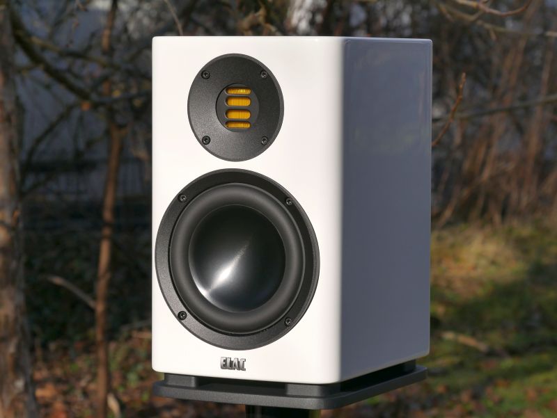 ELAC Solano BS 283 seitlich von vorne