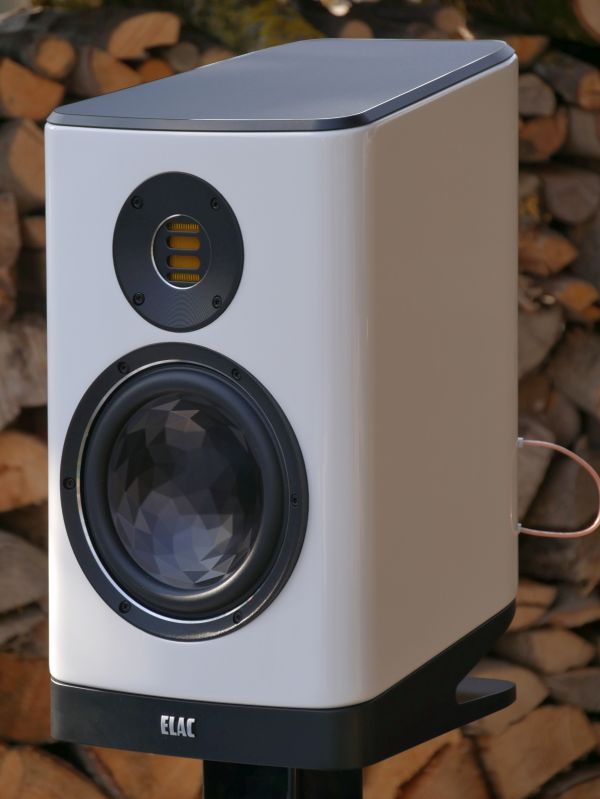 ELAC Vela BS 40