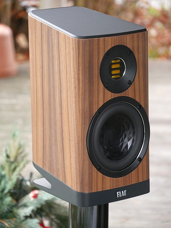 Vela BS 403 nußbaum geoelt seitlich